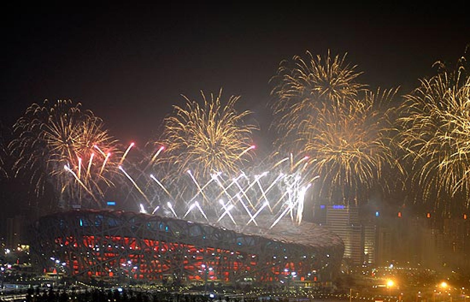 La pirotecnia, inventada por los chinos, ha protagonizado gran parte de la ceremonia de inauguración de los Juegos Olímpicos.