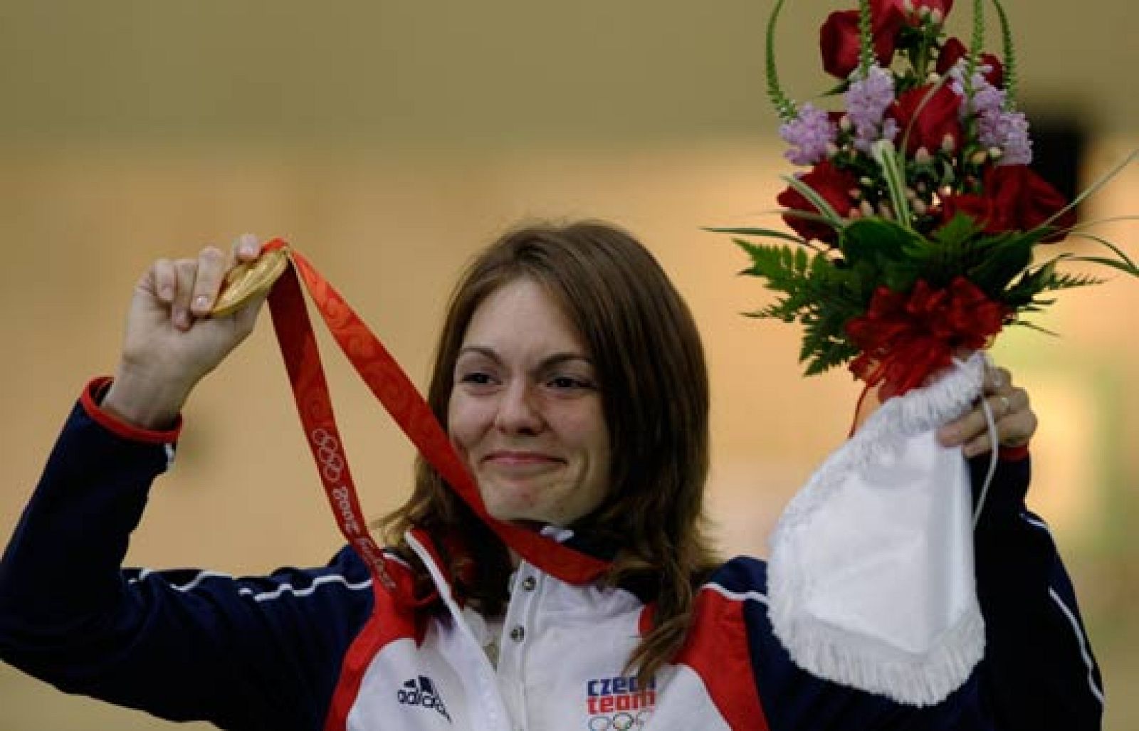 Emmons logra el primer oro de Pekín | Ver