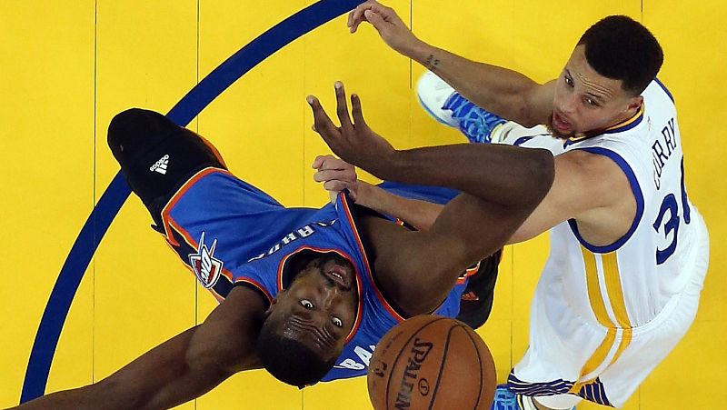 Los Thunder de Ibaka sufren el ritmo de récord de los Warriors de Curry