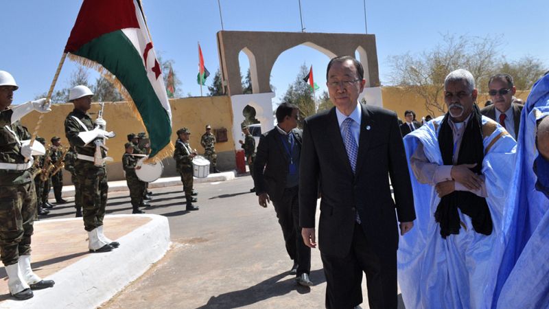 Miles de saharauis exigen a Ban Ki-moon una solución antes de que termine su mandato
