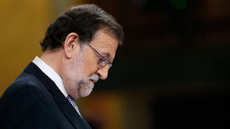 Rajoy anuncia que llamará esta semana a Sánchez y no rechazará que acuda con Rivera