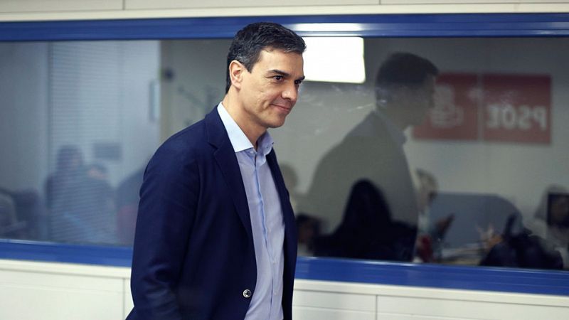 Sánchez no descarta ninguna fórmula de Gobierno y rechaza reunirse con Rajoy