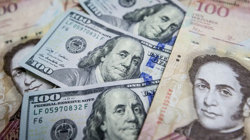 Venezuela sube más de un 1.500% la tasa de cambio en dólares para los venezolanos que viajen al exterior