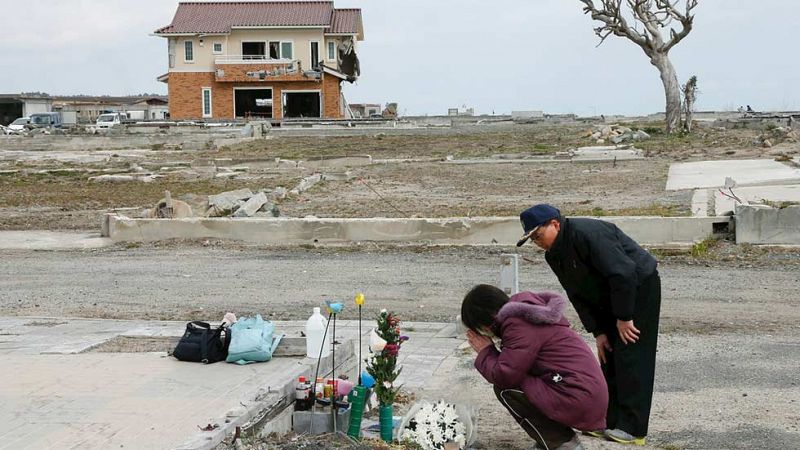 Japón conmemora el quinto aniversario del tsunami que desató la catástrofe de Fukushima