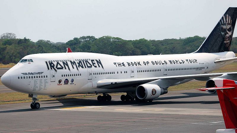 El avión de Iron Maiden sufre un accidente en el aeropuerto de Santiago de Chile