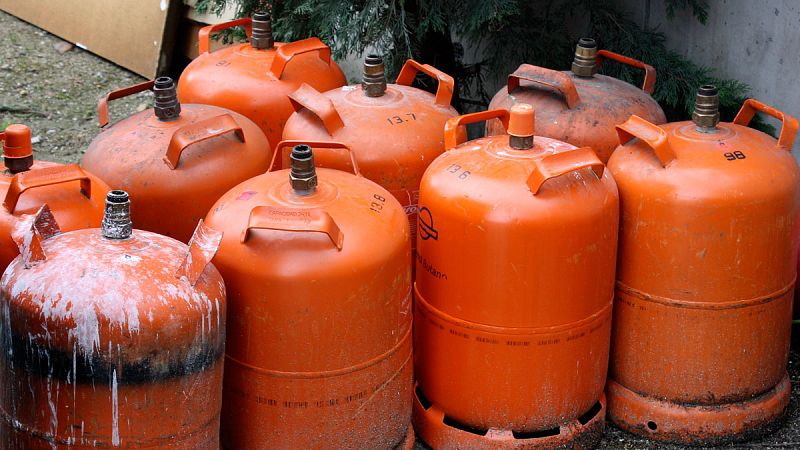 La bombona de butano baja un 5% desde este martes y costará un máximo de 12,46 euros