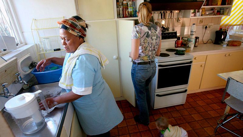 Nueve de cada diez trabajadores domésticos en el mundo, excluidos de cualquier protección social