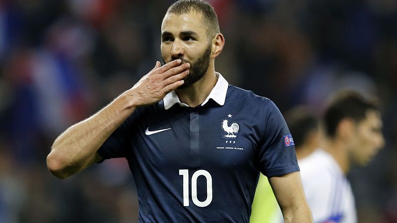 El Gobierno francés considera prematura la vuelta de Benzema a la selección
