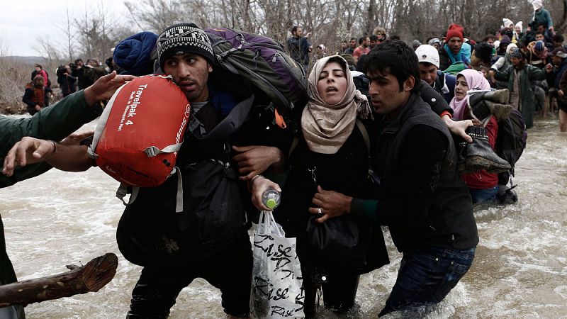 El Gobierno acuerda con el Congreso oponerse a las expulsiones colectivas de refugiados