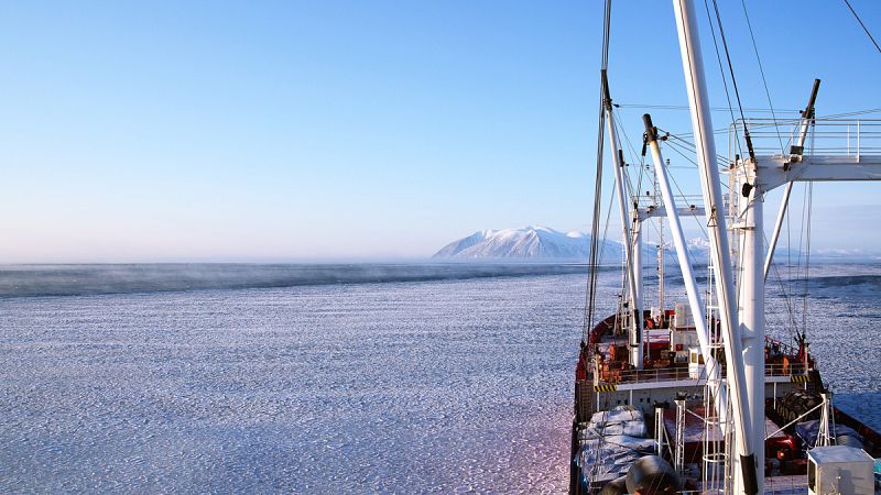 Un buque pasará un año anclado en el Polo Norte para estudiar el hielo ártico