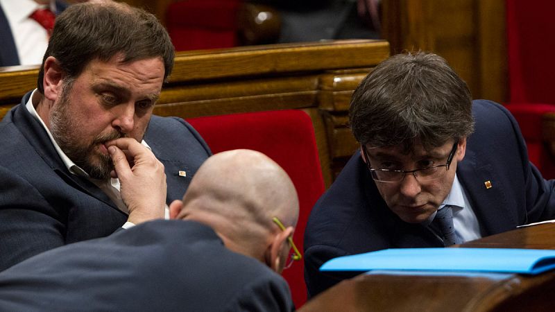 El Parlament catalán avala la Conselleria de Exteriores y rechaza "acatar" al Tribunal Constitucional