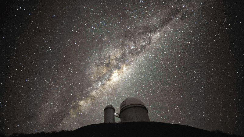 Descubren una poderosa fuente de rayos cósmicos en el centro de la Vía Láctea