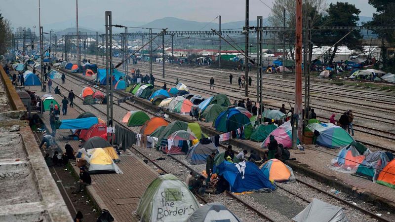 Los líderes de la Unión Europea alcanzan una postura común sobre la devolución de refugiados a Turquía