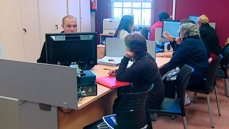 El Gobierno convoca 13.427 plazas de empleo público este año, un 62% más que en 2015