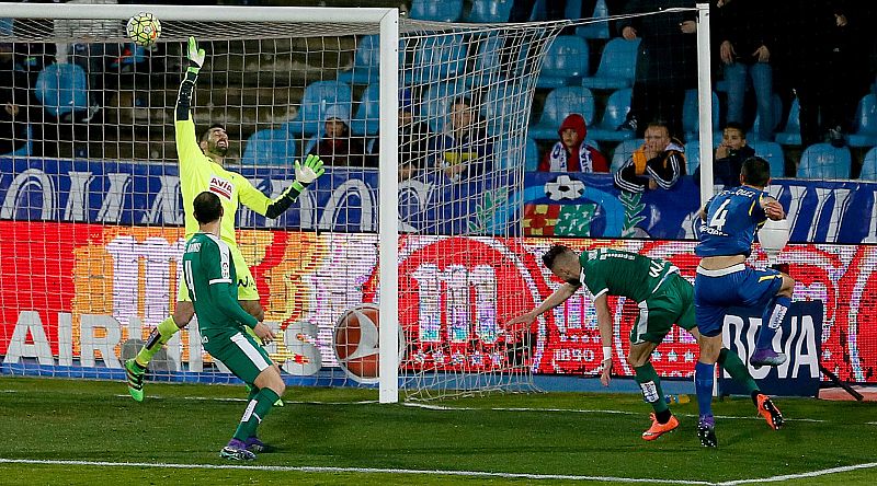 El Getafe sigue en la cuerda floja