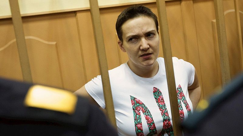 La Justicia rusa condena por asesinato a la piloto ucraniana Nadezhda Sávchenko