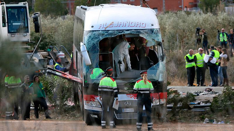 Los Mossos atribuyen al conductor del autobús de Tarragona 13 delitos de homicidio imprudente