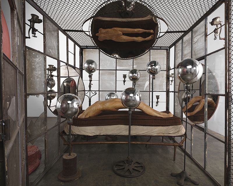 El canto al dolor de las 'Celdas' de Louise Bourgeois toma el Guggenheim