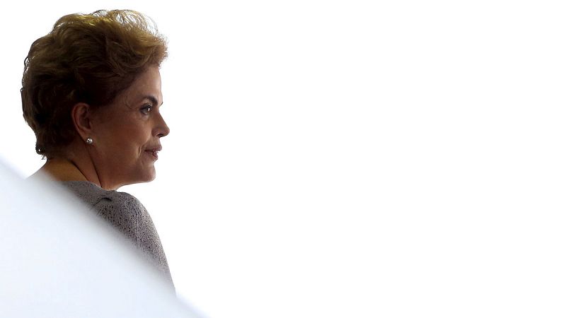 Dilma Rousseff tilda de "conjura" contra la "estabilidad democrática" de Brasil su posible juicio