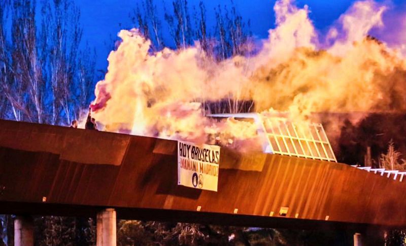 Un grupo neonazi lanza bengalas y botes de humo a la mezquita de la M-30 tras los atentados de Bruselas