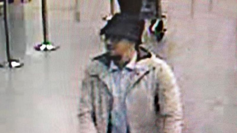 Bélgica pide ayuda con un vídeo para encontrar al 'terrorista del sombrero' tras liberar al sospechoso detenido