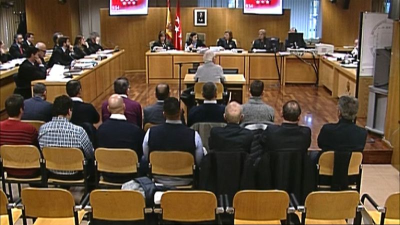 Un técnico sanitario afirma que los médicos del Madrid Arena "no sabían utilizar el desfibrilador"