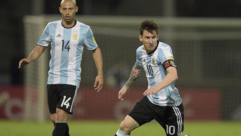 Messi y Cristiano afilan sus colmillos de cara al Clásico
