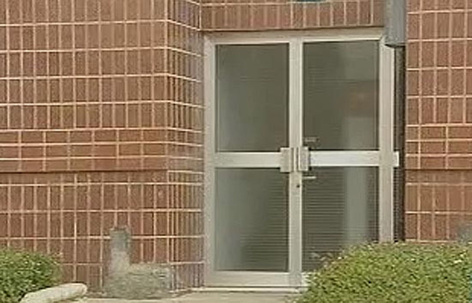 La policía autónoma vasca ha localizado un artefacto explosivo en un portal de Bilbao