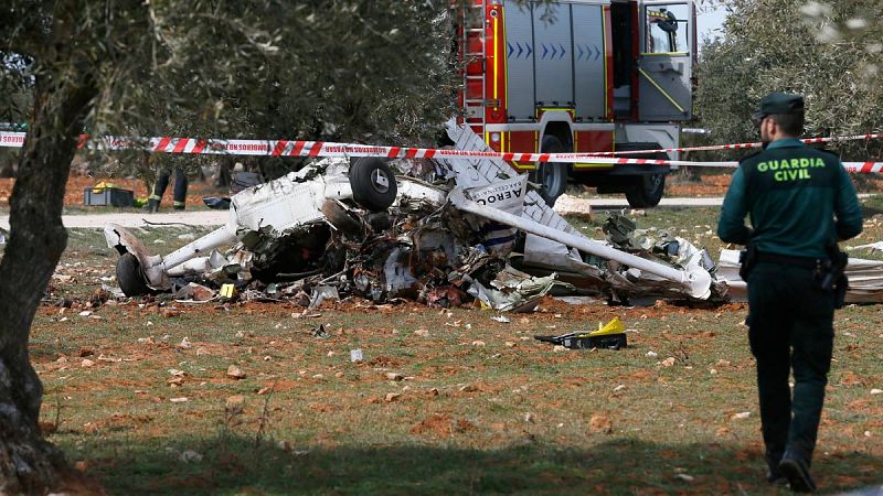 Tres jóvenes mueren en un accidente de avioneta en Perales de Tajuña, Madrid