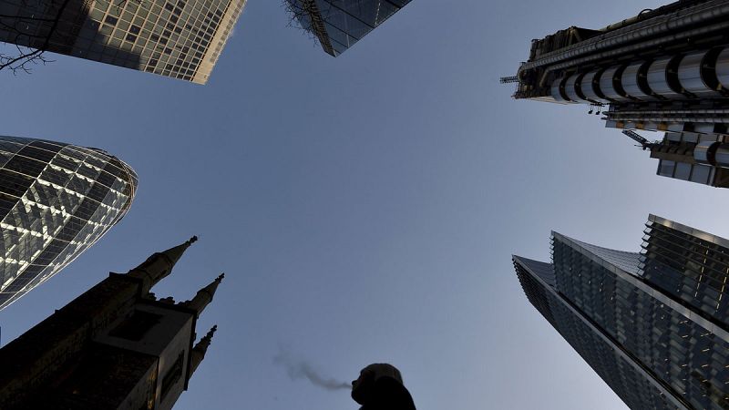 Los 119 banqueros españoles mejor pagados ganaron de media casi 2,4 millones en 2014