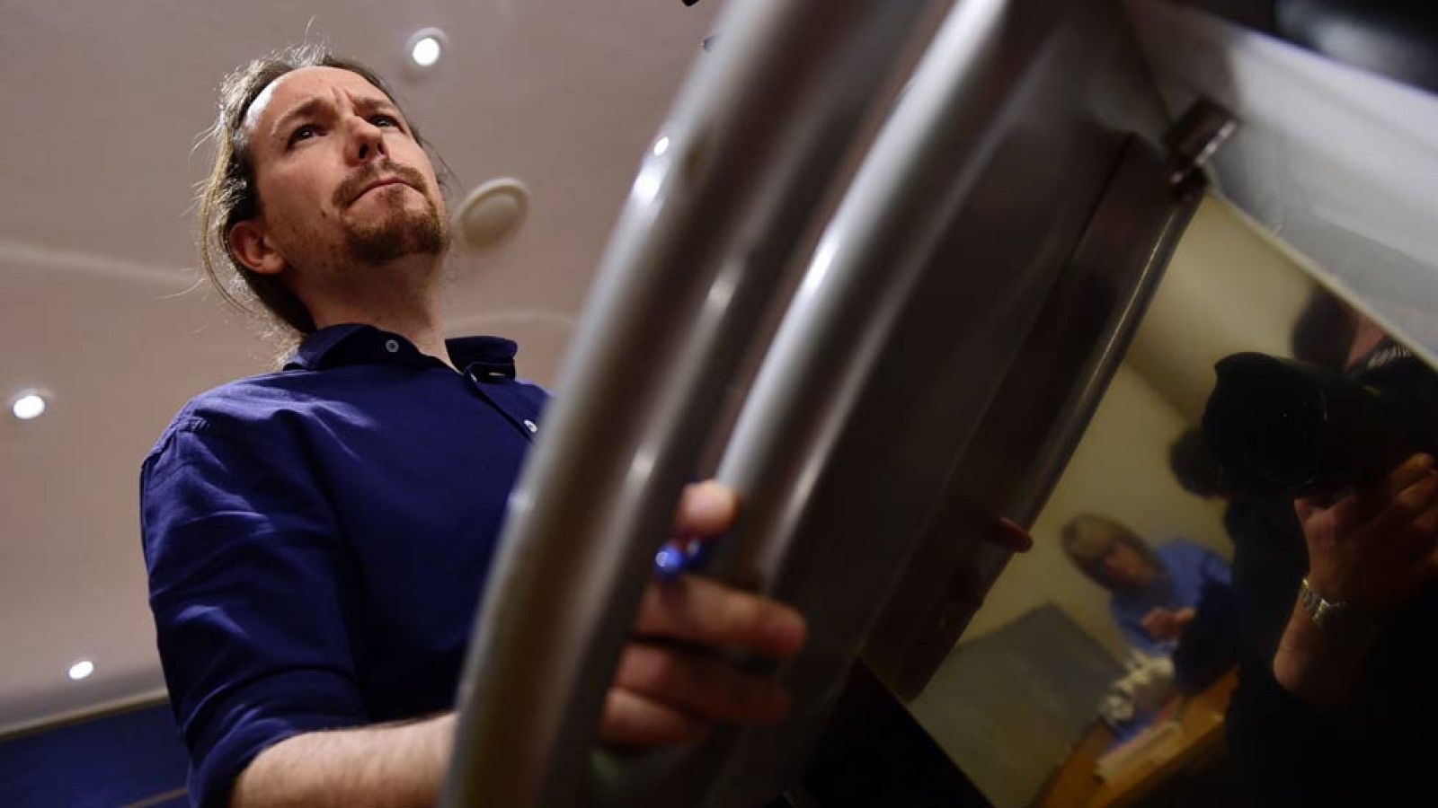 Iglesias pide a C's que "ceda en su radicalismo" y facilite "un gobierno a la valenciana"