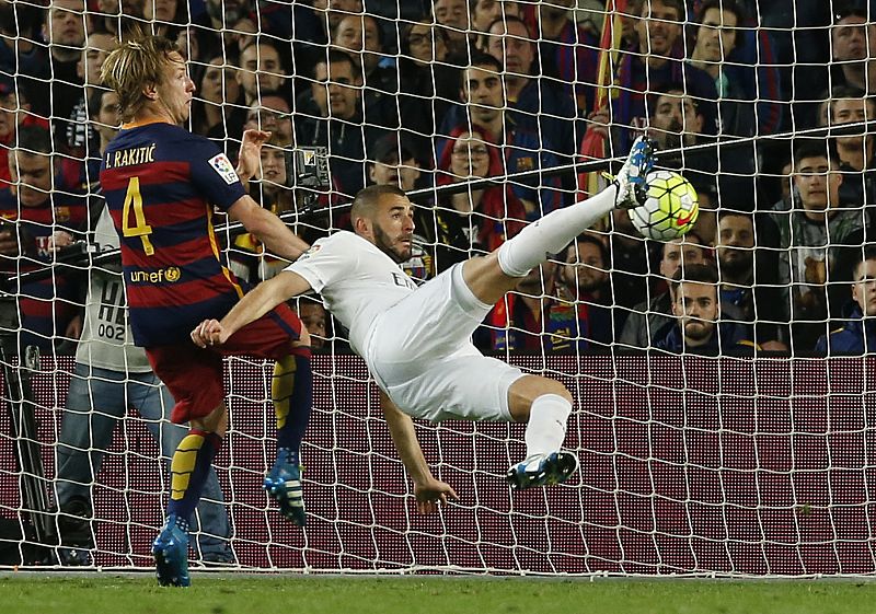 El Madrid da el golpe en el Camp Nou