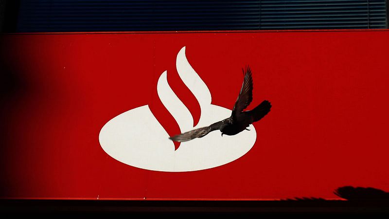 El Santander plantea reducir su plantilla en España un 5%, hasta 1.200 empleados