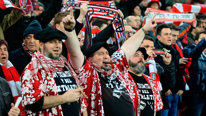 Euskadi prohíbe fumar y beber alcohol en estadios de fútbol y frontones