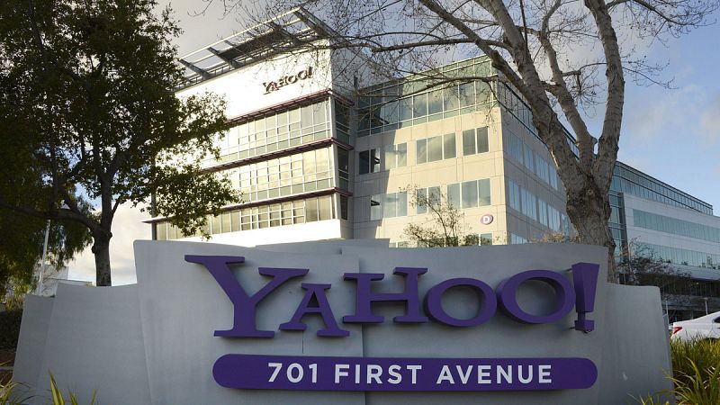 Google considera hacer una oferta de compra por Yahoo