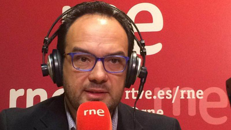 El PSOE sigue viendo "innegociables" algunas de las propuestas de Podemos como el referéndum en Cataluña