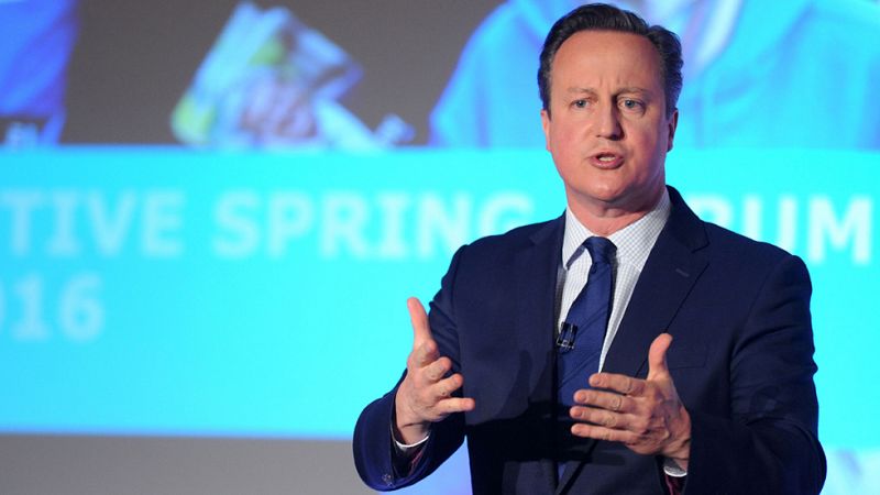 Cameron admite fallos en su gestión financiera y confirma que publicará su declaración de Hacienda