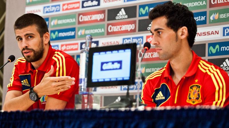 Arbeloa y Piqué vuelven a cruzarse mensajes