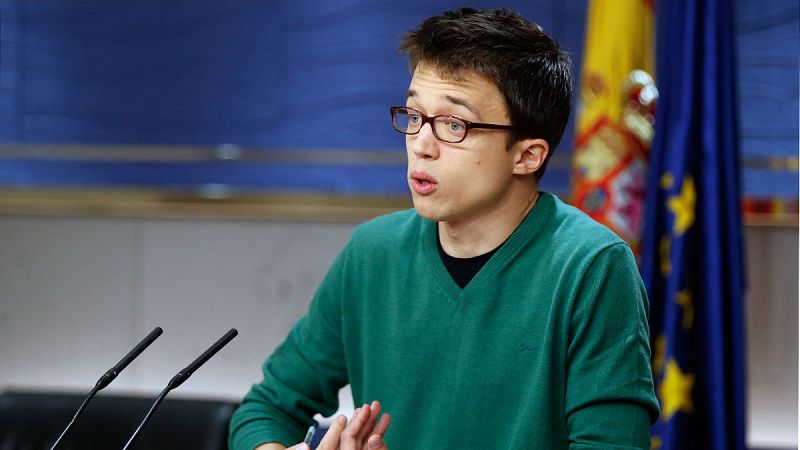 Podemos abre la puerta a negociar con el PSOE tras el "mandato" que reciban en la consulta a las bases