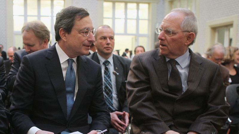 El presidente del Bundesbank defiende a Draghi de las críticas de Schäuble