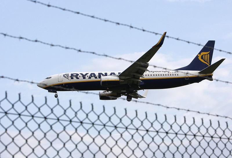 Bruselas pide transparencia a Ryanair y que respete las reservas ya hechas en otras agencias