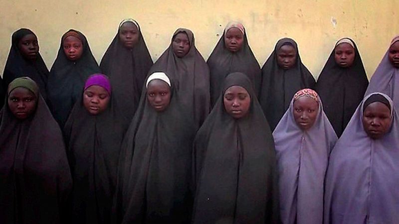 Boko Haram envía un vídeo de las niñas de Chibok dos años después de su secuestro