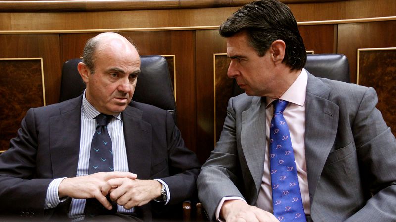 Luis de Guindos asume las funciones de Industria tras la renuncia de Soria