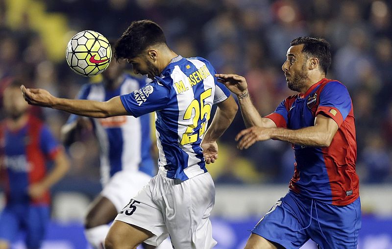 Medjani revive a un Levante en estado crítico