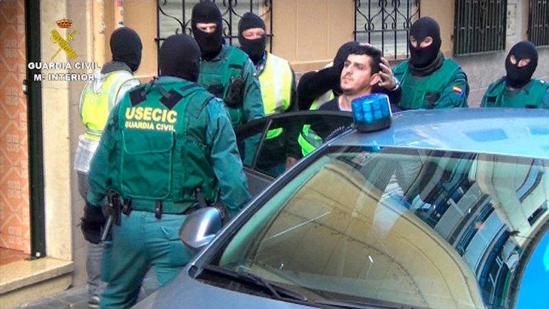 Detenidos en Algeciras un marroquí y una española por su vinculación al Estado Islámico