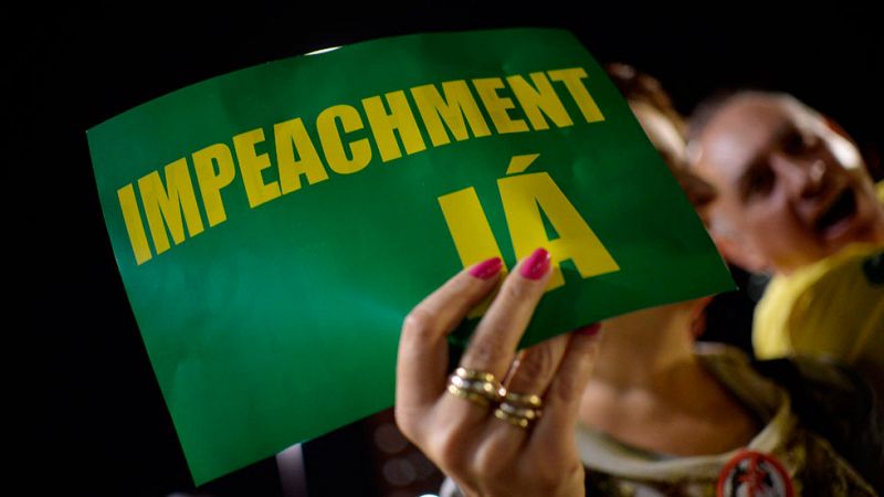 La oposición denuncia a Rousseff ante la policía por supuesta compra de votos