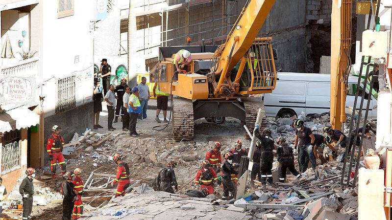 Identificados cuatro de los siete fallecidos en el derrumbe del edificio de Tenerife