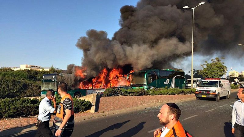 La explosión de una bomba en un autobús en Jerusalén deja una veintena de heridos