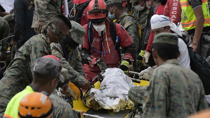 Asciende a 413 el número de fallecidos por el terremoto de Ecuador