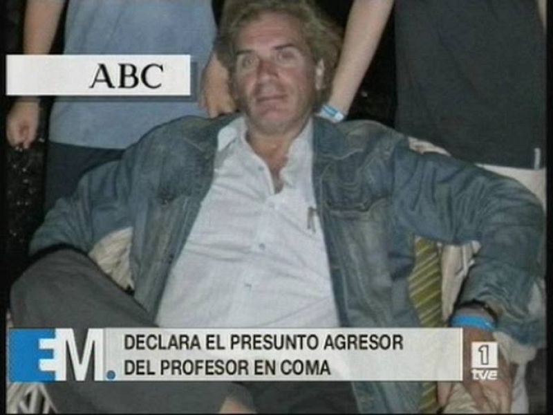 El juez pide un informe psicológico de Puertas mientras se agrava el estado del profesor